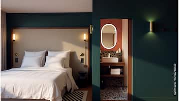 Laptop workspace, blackout curtains, iron/ironing board, free WiFi