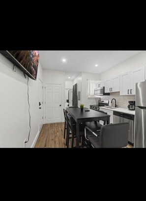 Microwave, oven, stovetop, dishwasher