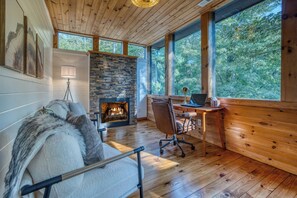 Interior - Cheeto’s Playhaus-sauna-hot tub-games-pet friendly (Blue Ridge)