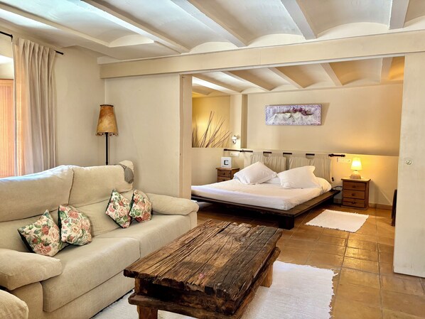 Apartment, 1 King Bed | Living area - EL FORT D'ULLASTRET (Ullastret)