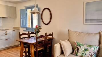 Apartment, 1 Schlafzimmer, Balkon | Wohnbereich