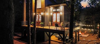 Gigi's Treehouse-Hot Tub/Firepit/Huntersville