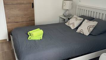 1 Schlafzimmer, WLAN, Bettwäsche