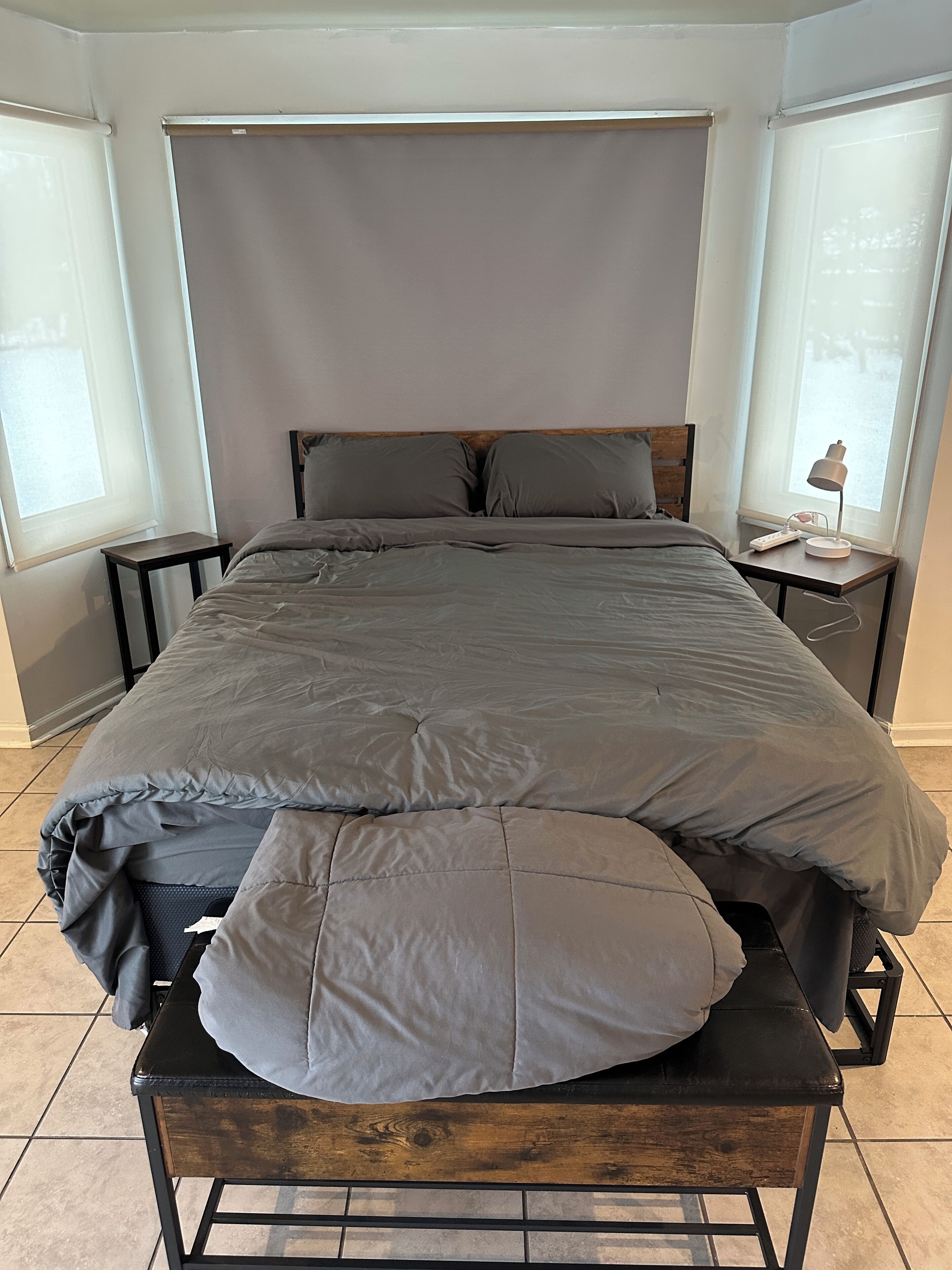 1 chambre, fer et planche à repasser, Wi-Fi gratuit, draps fournis