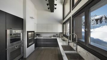 Microwave, oven, dishwasher