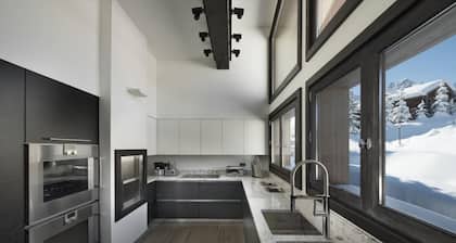 Modern Luxury Meets Alpine Charm- Private 6 Bedrooms Chalet With Spa
