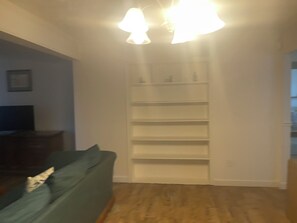 TV - 3-bedroom house in perfect Jacksonville with cool AC for relaxing (Jacksonville)