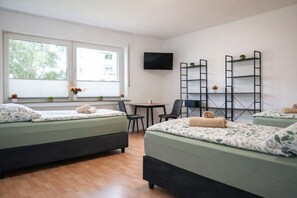 3 bedrooms, iron/ironing board, WiFi, bed sheets - CentrO, RWeberArena, Parking, Balcony, Quiet Location, Transport Links, Mülheim, Dortmund, Bottrop (Oberhausen)