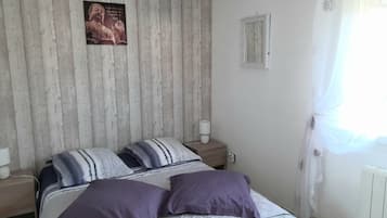 2 bedrooms, WiFi, bed sheets
