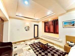 Superior Double Room, Balcony, City View | Room amenity
