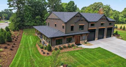 The Luxe Barn Home for 4