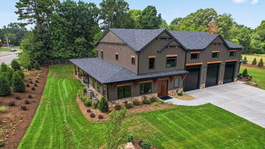 The Luxe Barn Home for 4