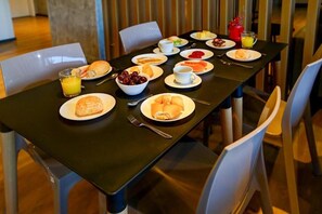 Free daily buffet breakfast - Blue Tree Towers Sorriso (Sorriso)
