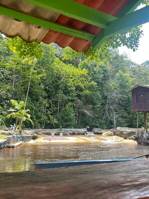 Living area - Abraço Verde Complexo de Turísmo (Presidente Figueiredo)