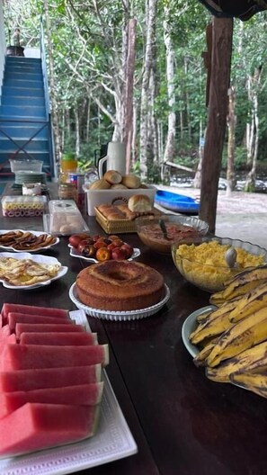 Khu ẩm thực ngoài trời