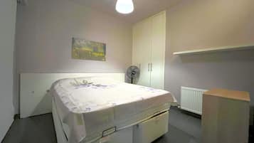 Iron/ironing board, free WiFi