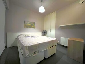 Iron/ironing board, free WiFi