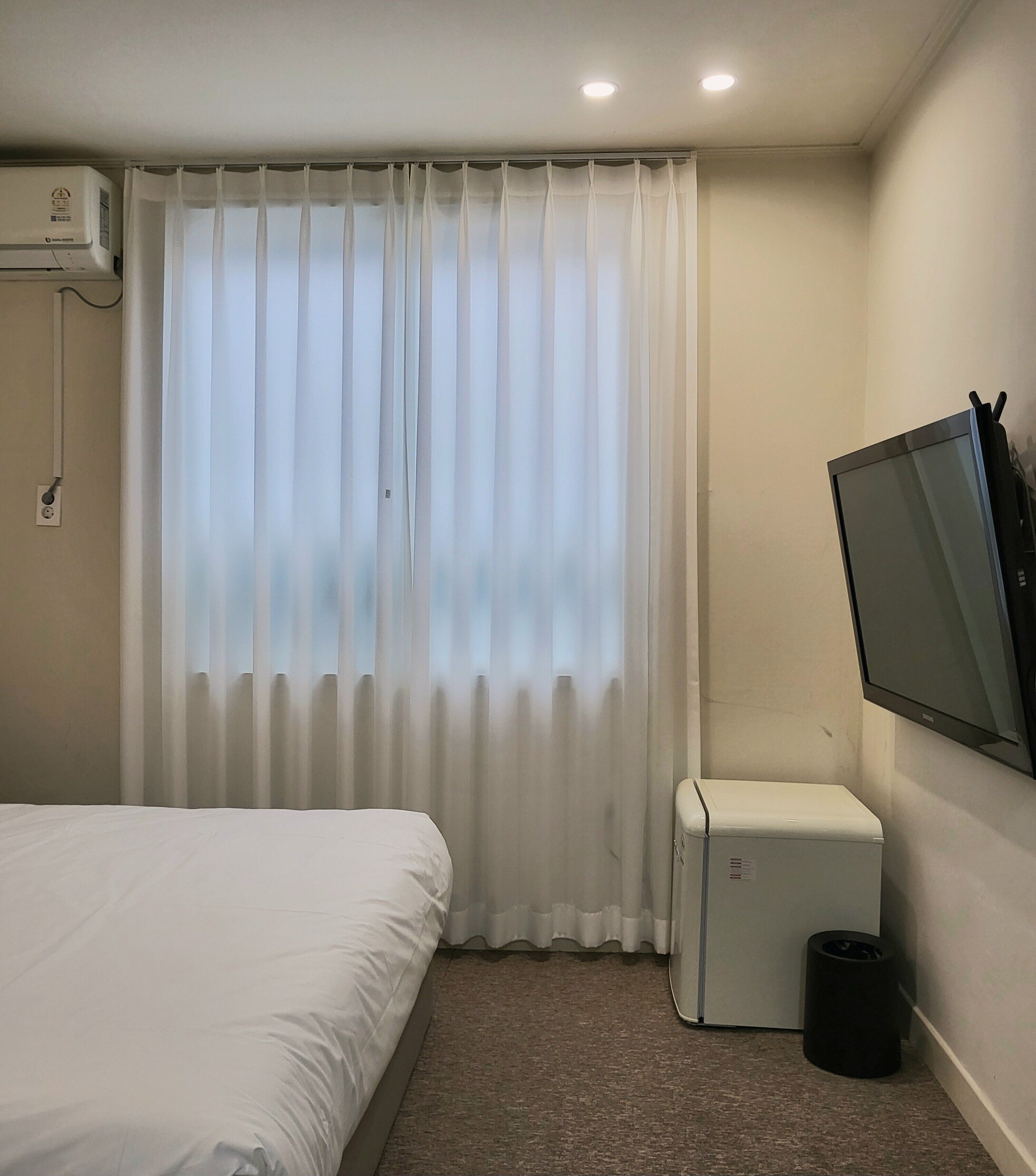 مكواة/لوح كي وواي فاي مجانًا