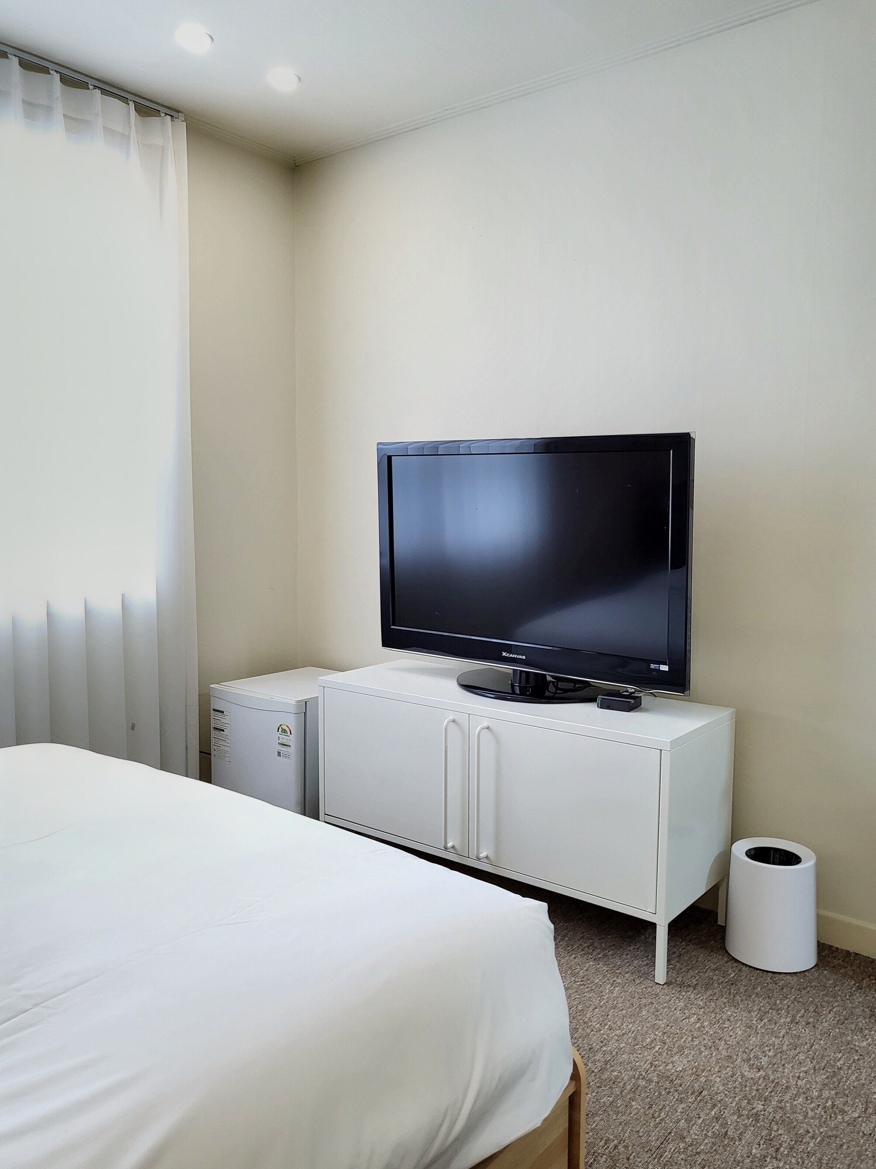 مكواة/لوح كي وواي فاي مجانًا