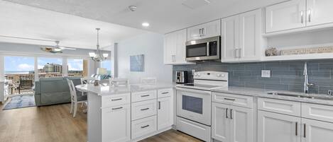 Condo, Multiple Beds (Ponce de Leon Towers 707) | Private kitchen