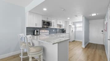 Condo, Multiple Beds (Ponce de Leon Towers 707) | Private kitchen