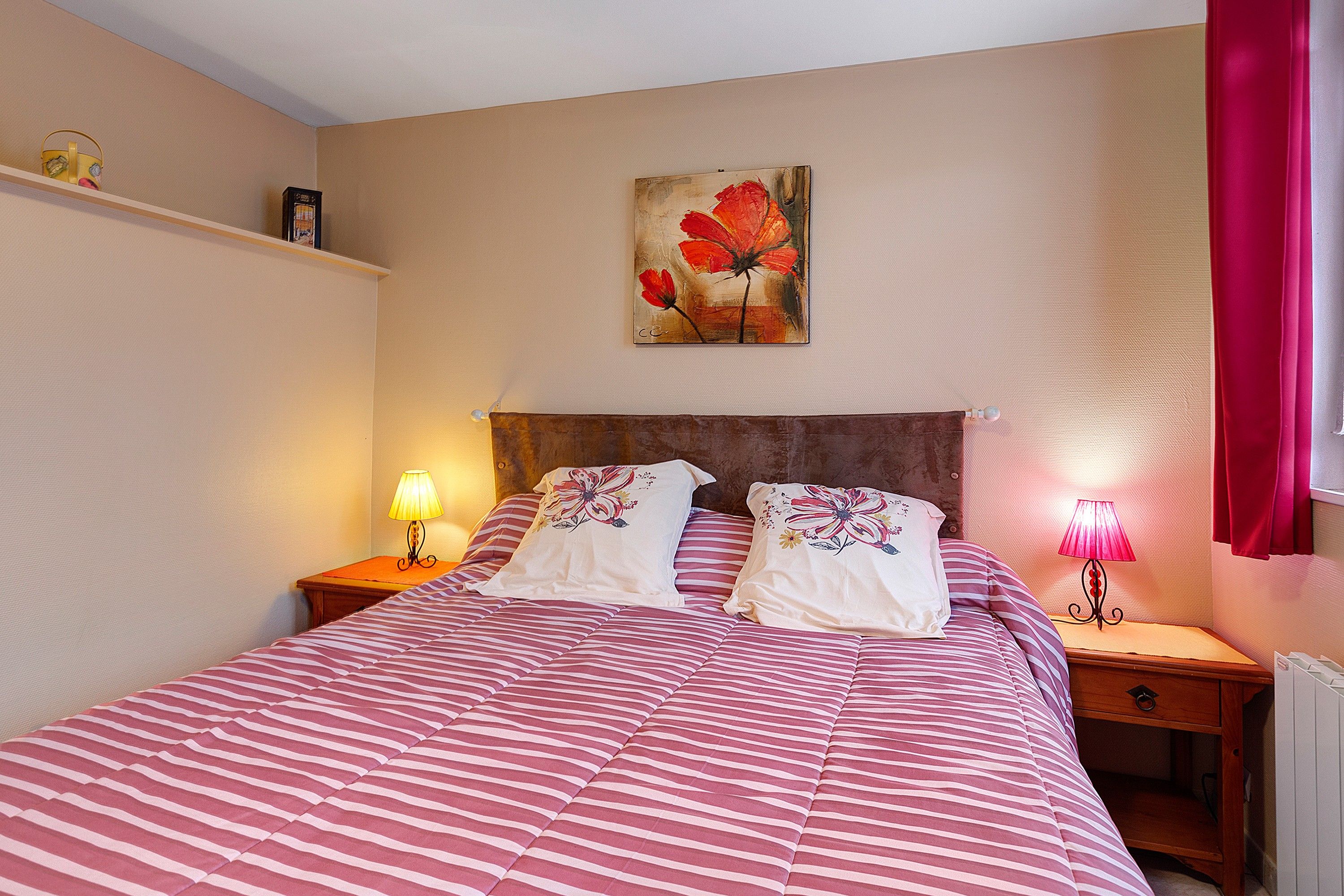 1 slaapkamer, een strijkplank/strijkijzer, wifi, beddengoed