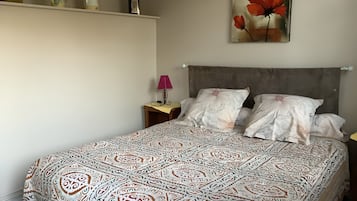 Fer et planche à repasser, Wi-Fi, draps fournis