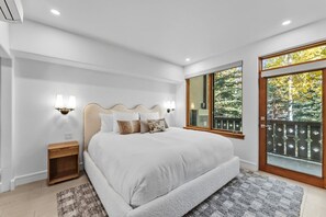 3 habitaciones, tabla de planchar con plancha, cuna de viaje y wifi