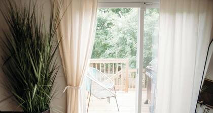 *New 2BR King Bed Home I Fire Pit I Backyard I BBQ I Parking I Near P.E.C.