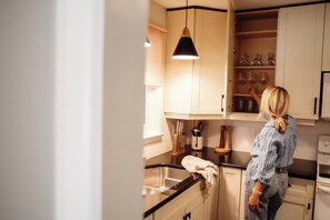 Four Ă micro-ondes, un four, surface de cuisson, lave-vaisselle