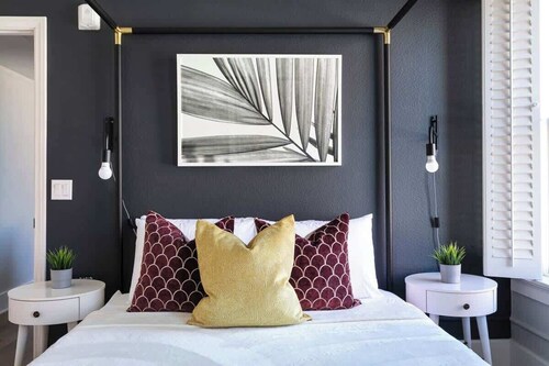 Roomy 2BR Hotel Suite |Sleeps 5 in Central Gaslamp