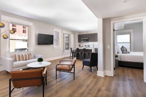 2 bedrooms, iron/ironing board, WiFi, bed sheets