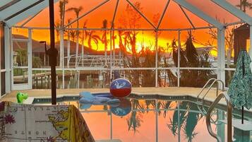 Piscina all'aperto, una piscina riscaldata