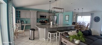 Villa Agualinda canal home with heated pool