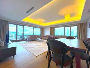 Tabla de planchar con plancha y wifi gratis 