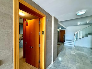 Apartment | Reception