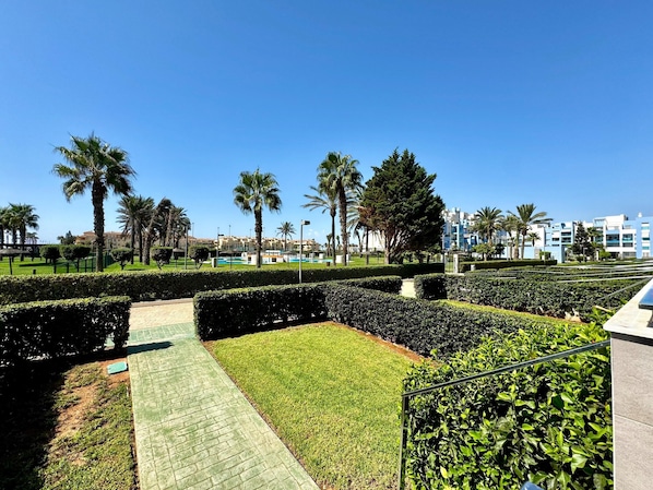 Apartment | Garden