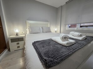 1 chambre, fer et planche Ă repasser, Wi-Fi gratuit, draps fournis
