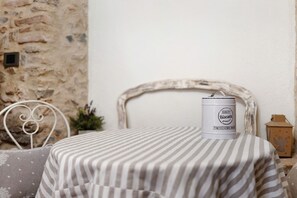 Dining - Room 'Stanza Dell'olio' with Private Terrace and Wi-Fi (CERIALE)