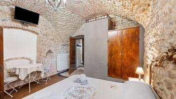 Fer et planche Ă repasser, Wi-Fi, draps fournis