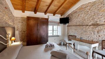 Fer et planche Ă repasser, Wi-Fi, draps fournis