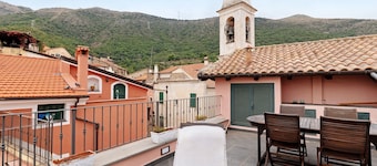 Room 'Stanza Della Musica' with Sea View, Shared Terrace and Wi-Fi