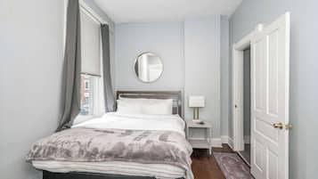 Departamento, 1 cama Queen size y sofá cama, patio, vista al jardín (Queen City Suites 1) | 1 habitación, decoración personalizada y muebles diferentes