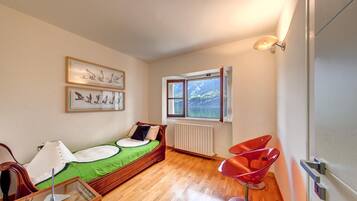 Bügeleisen/Bügelbrett, WLAN, Bettwäsche