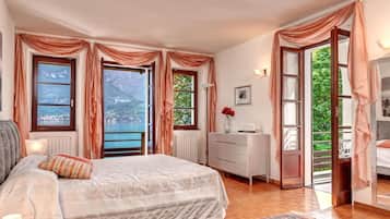 Bureau, fer et planche Ă repasser, Wi-Fi, draps fournis