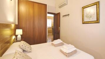 House | 6 bedrooms, iron/ironing board