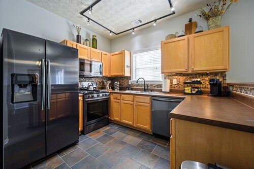 1431 Bay Overlook Dr, Woodstock