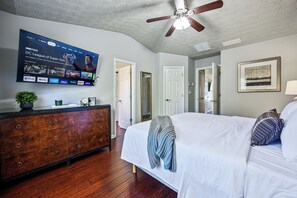 3 soverom, strykejern/-brett, wi-fi og sengetøy