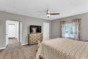 4 bedrooms, WiFi, bed sheets
