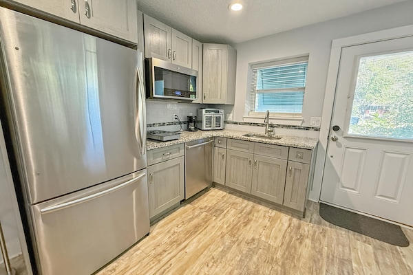 Microwave, dishwasher